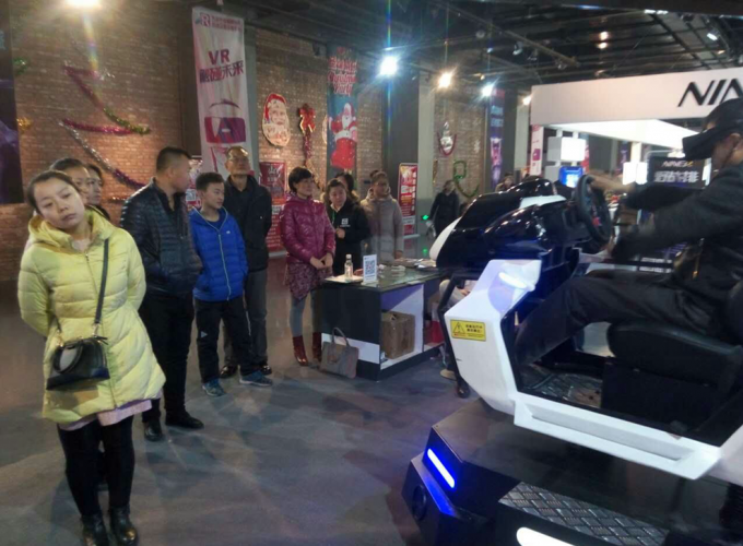últimas noticias de la compañía sobre ¡En la demostración de Datong, el simulador del VR del poder de la película, mucha gente no puede parado para jugar!  1